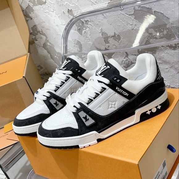 Louis Vuitton Monochrome Sneakers - Picture 1 of 9